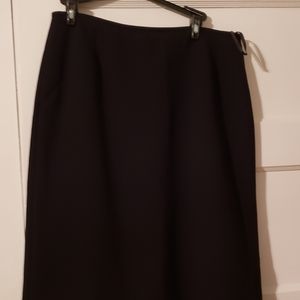 Straight Black Skirt Fully lined Zipper at waist Pleats on Back